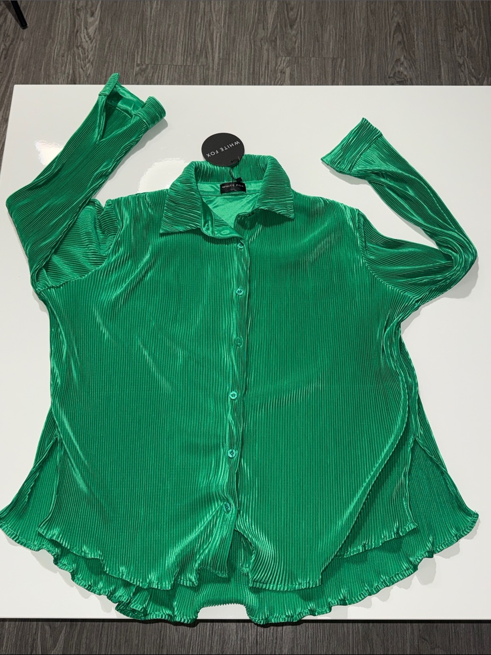 White Fox Boutique Emerald Green Pleated Button-Down Shirt Size S/M